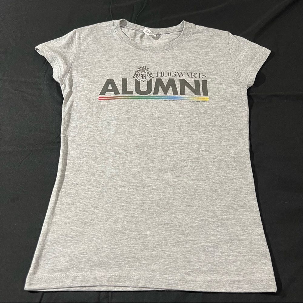 Harry Potter Hogwarts Alumni T-Shirt Size Juniors XL Zuni sportswear academia
